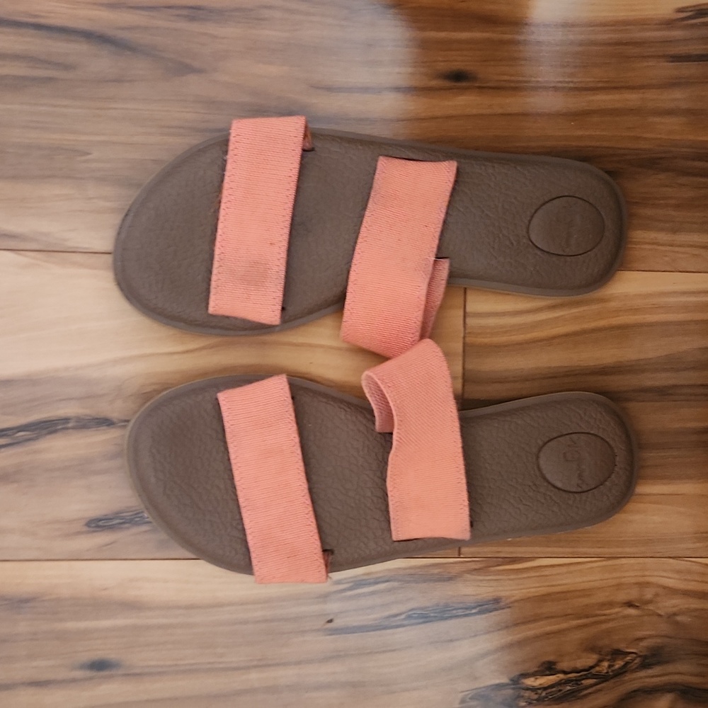 Sanuk slides. Size womens 8